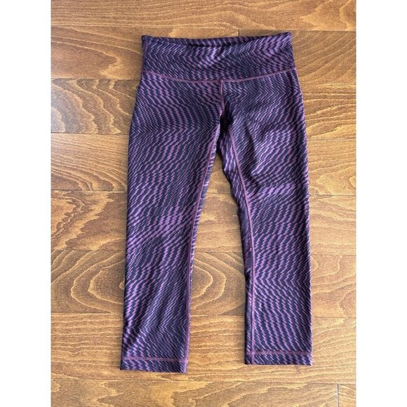 Lululemon Wunder Under Cropped Leggings Burgundy Geometric Pattern Size 6 - Picture 2 of 7